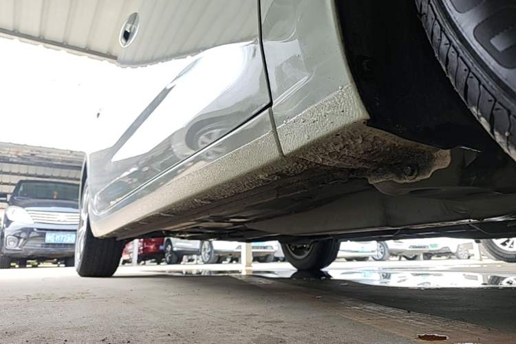 Used Chevrolet Monza 2020 320 Automatic Enjoyment Edition Right Side Sill