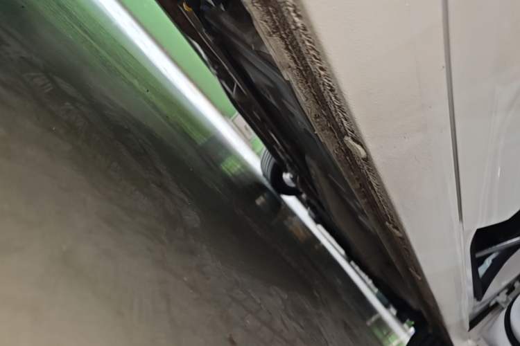 Used Chevrolet Monza 2020 320 Automatic Enjoyment Edition Right Side Sill