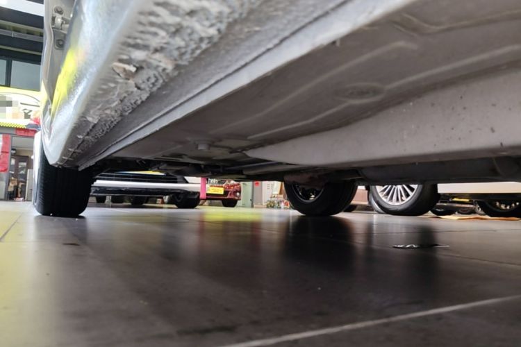 Used Chevrolet Monza 2020 Light Hybrid RS 330T Automatic Comfort Edition Right Side Sill