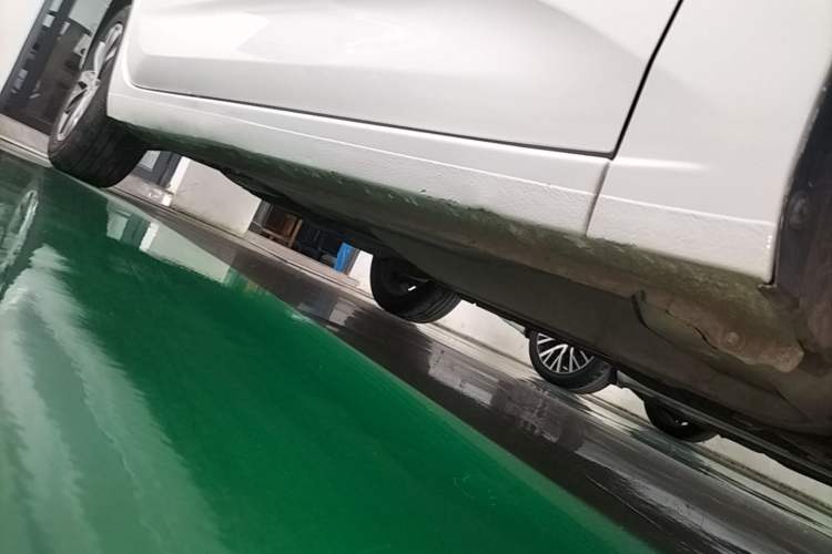 Used Chevrolet Monza 2020 320 Automatic Enjoyment Edition Right Side Sill