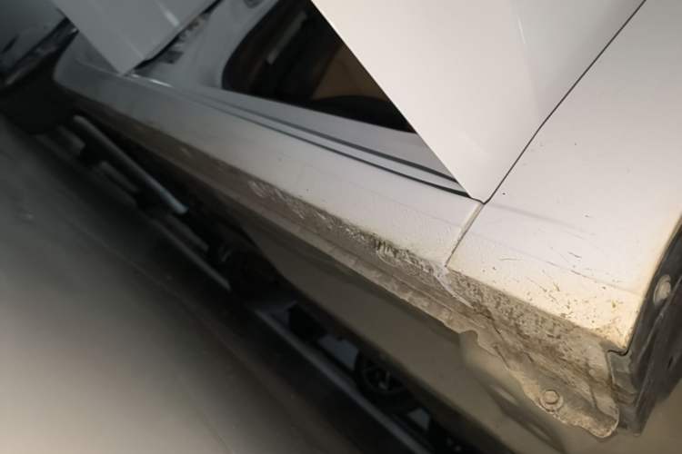 Used Chevrolet Monza 2020 320 Automatic Enjoyment Edition Right Side Sill