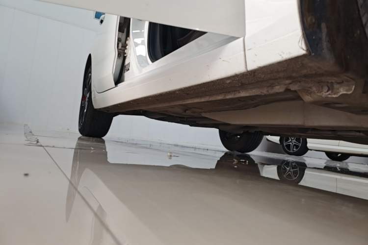Used Chevrolet Monza 2020 Light Hybrid Redline 320T Dual-Clutch Joyful Edition Right Side Sill