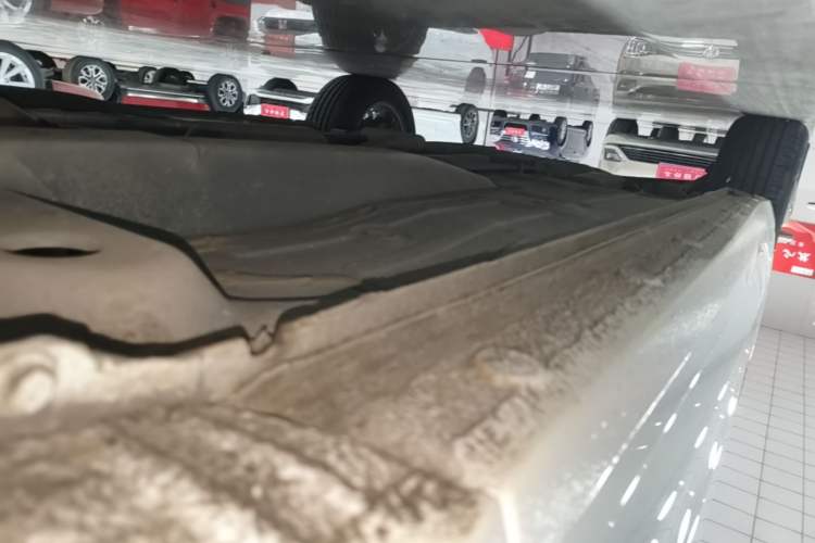 Used Chevrolet Monza 2020 320 Automatic Enjoyment Edition Right Side Sill