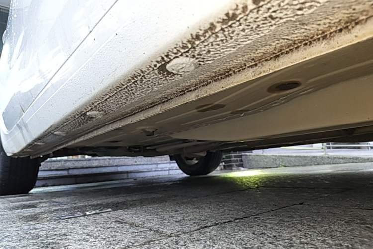 Used Chevrolet Monza 2020 Light Hybrid RS 330T Automatic Comfort Edition Right Side Sill