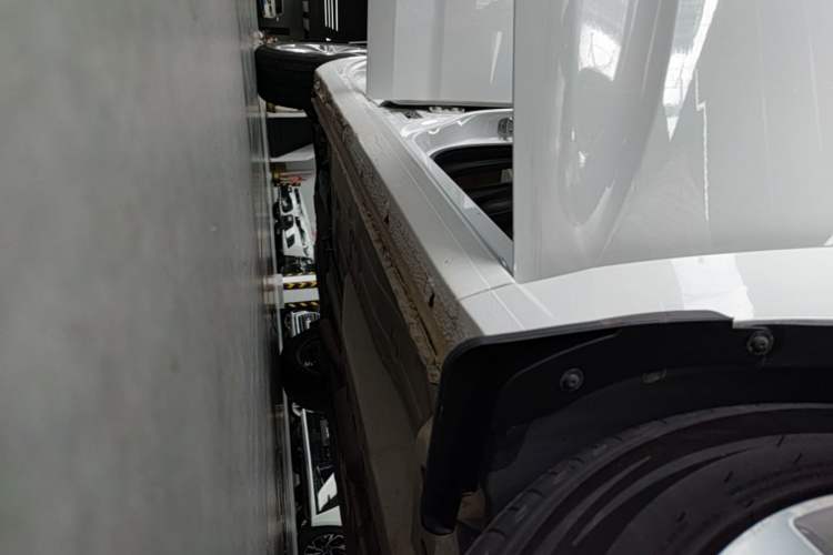 Used Chevrolet Monza 2020 320 Automatic Enjoyment Edition Right Side Sill