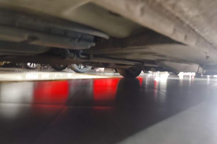 Used Chevrolet Monza 2020 Light Hybrid Redline 320T Dual-Clutch Thrilling Edition Right Side Sill