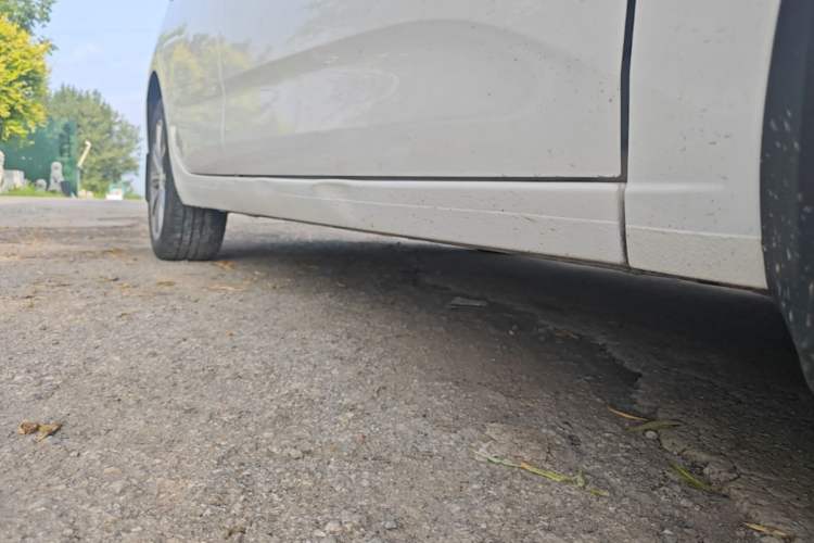 Used Chevrolet Monza 2020 320 Automatic Enjoyment Edition Right Side Sill