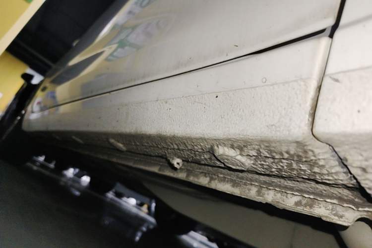 Used Chevrolet Monza 2020 320 Automatic Enjoyment Edition Right Side Sill