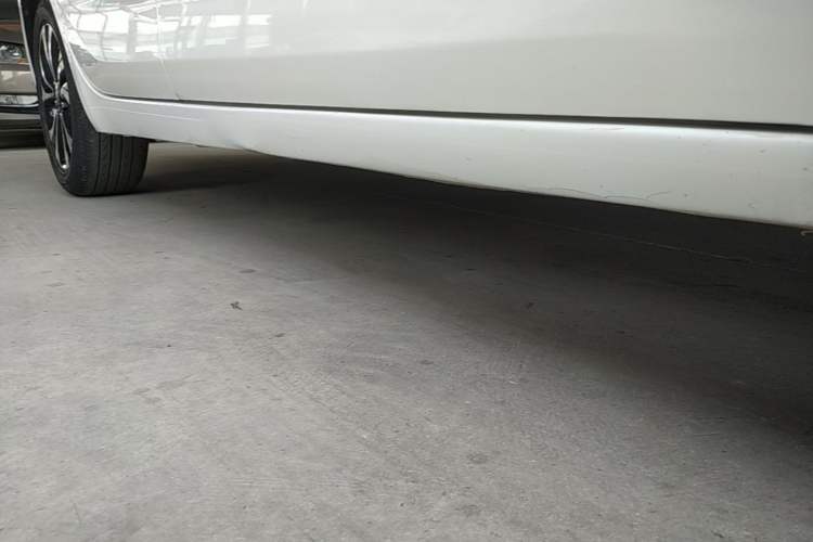 Used Chevrolet Monza 2020 Light Hybrid RS 330T Automatic Comfort Edition Right Side Sill