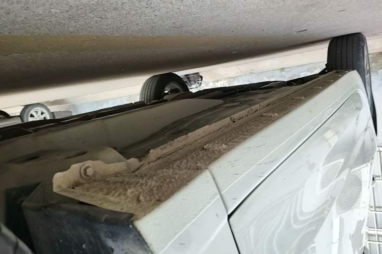 Used Chevrolet Monza 2020 320 Automatic Enjoyment Edition Right Side Sill