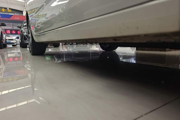 Used Chevrolet Monza 2020 320 Automatic Enjoyment Edition Right Side Sill