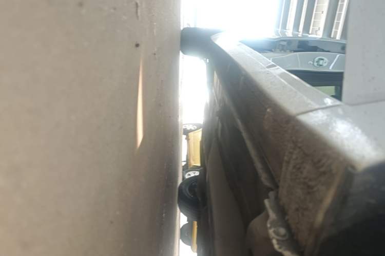 Used Chevrolet Monza 2020 Light Hybrid Redline 320T Dual-Clutch Joyful Edition Right Side Sill