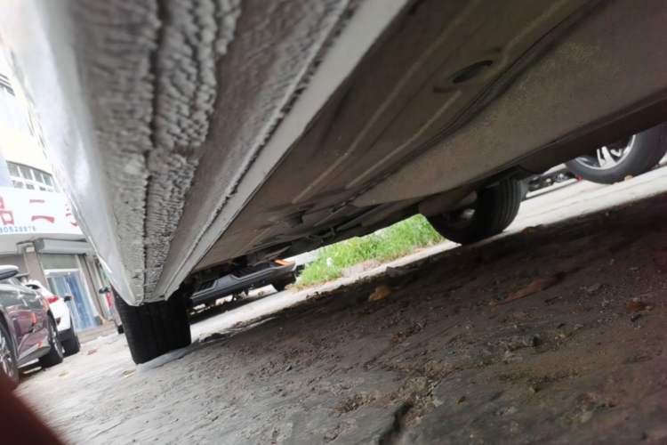 Used Chevrolet Monza 2020 Light Hybrid RS 330T Automatic Comfort Edition Right Side Sill