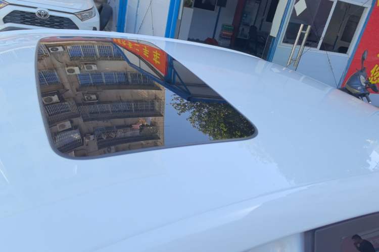 Used Chevrolet Monza 2020 Light Hybrid RS 330T Automatic Comfort Edition Roof