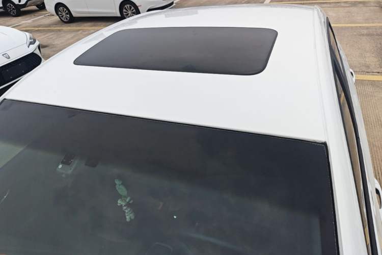 Used Chevrolet Monza 2020 Light Hybrid RS 330T Automatic Comfort Edition Roof