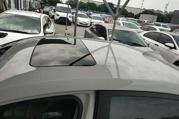 Used Chevrolet Monza 2020 320 Automatic Enjoyment Edition Roof