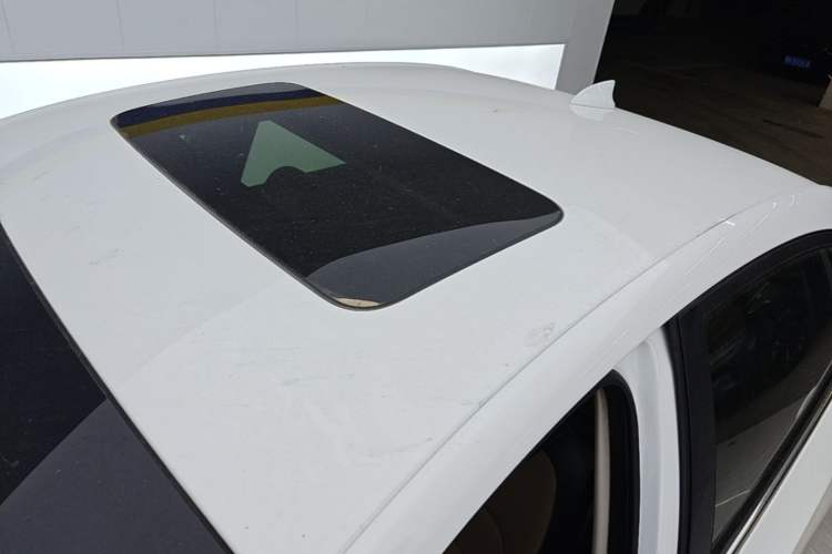 Used Chevrolet Monza 2020 320 Automatic Enjoyment Edition Roof
