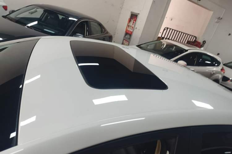 Used Chevrolet Monza 2020 Light Hybrid Redline 320T Dual-Clutch Thrilling Edition Roof