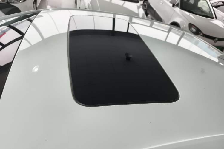 Used Chevrolet Monza 2020 320 Automatic Enjoyment Edition Roof