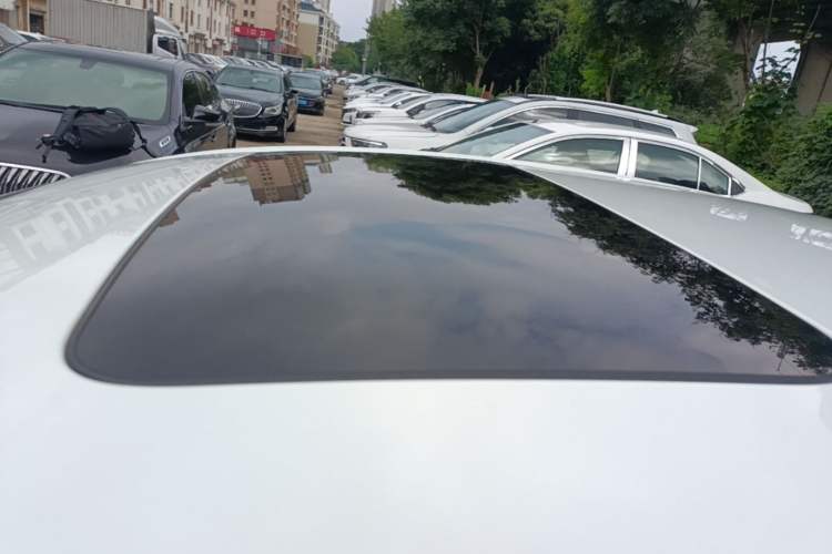 Used Chevrolet Monza 2020 Light Hybrid RS 330T Automatic Comfort Edition Roof