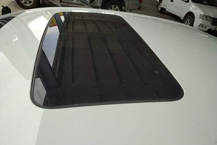Used Chevrolet Monza 2020 Light Hybrid RS 330T Automatic Comfort Edition Roof