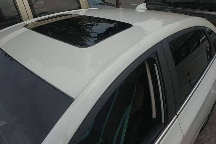 Used Chevrolet Monza 2020 320 Automatic Enjoyment Edition Roof