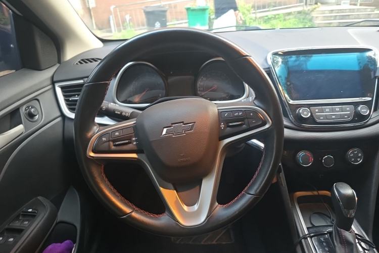 Used Chevrolet Monza 2020 Light Hybrid Redline 320T Dual-Clutch Thrilling Edition Steering Wheel
