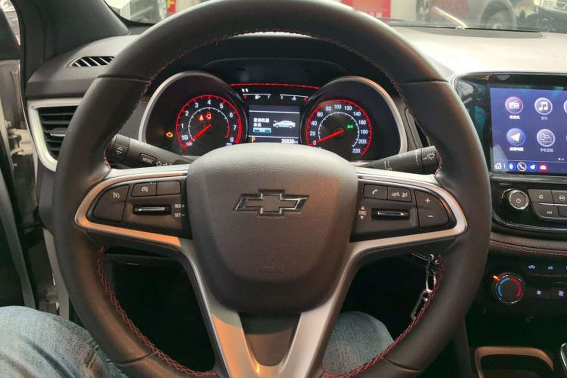 Used Chevrolet Monza 2020 Light Hybrid RS 330T Automatic Comfort Edition Steering Wheel