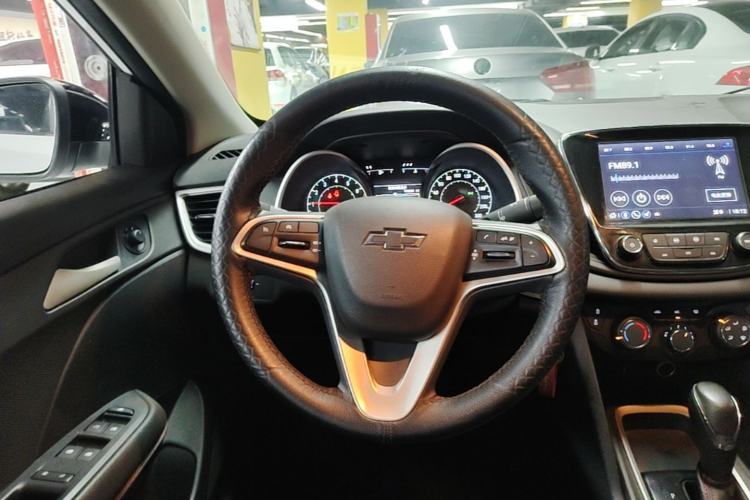 Used Chevrolet Monza 2020 Light Hybrid Redline 320T Dual-Clutch Thrilling Edition Steering Wheel
