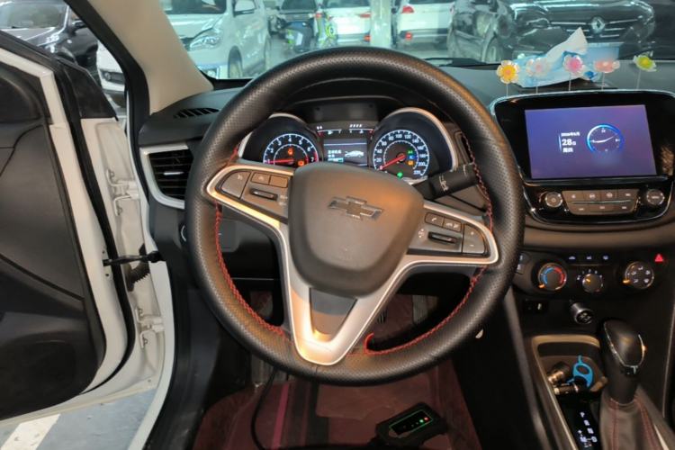 Used Chevrolet Monza 2020 Light Hybrid Redline 320T Dual-Clutch Thrilling Edition Steering Wheel
