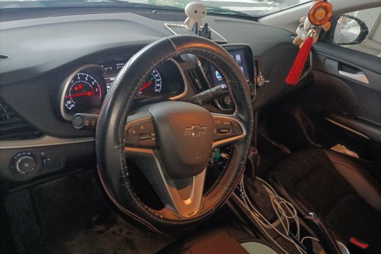 Used Chevrolet Monza 2020 Light Hybrid Redline 320T Dual-Clutch Thrilling Edition Steering Wheel
