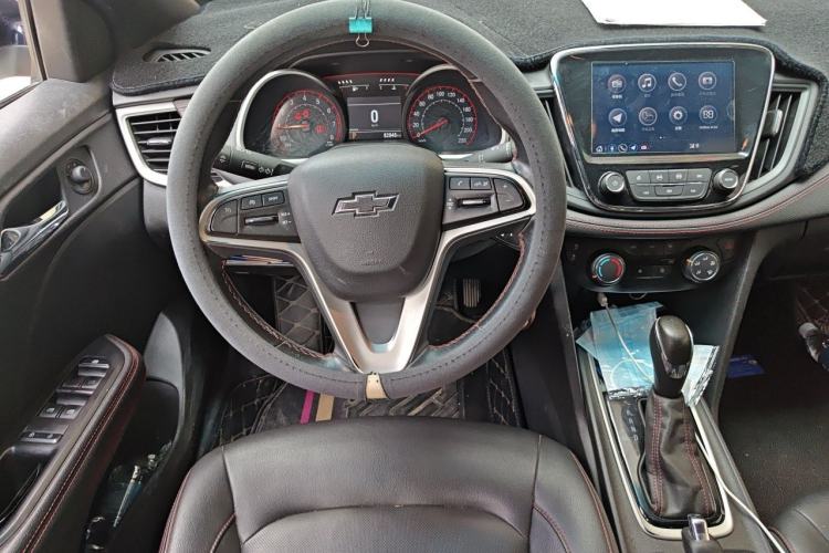 Used Chevrolet Monza 2020 Light Hybrid RS 330T Automatic Thrill Edition Steering Wheel