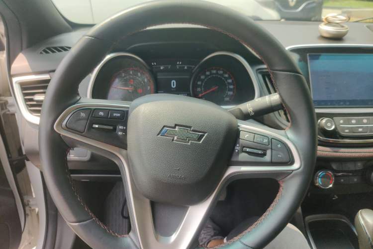 Used Chevrolet Monza 2020 Light Hybrid RS 330T Automatic Comfort Edition Steering Wheel