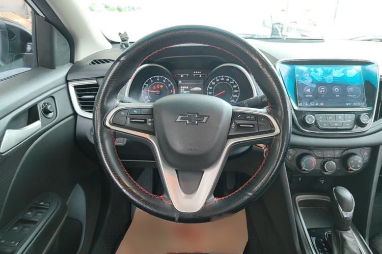 Used Chevrolet Monza 2020 Light Hybrid Redline 320T Dual-Clutch Thrilling Edition Steering Wheel
