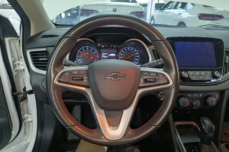 Used Chevrolet Monza 2020 Light Hybrid Redline 320T Dual-Clutch Thrilling Edition Steering Wheel