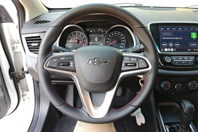 Used Chevrolet Monza 2020 Light Hybrid Redline 320T Dual-Clutch Joyful Edition Steering Wheel