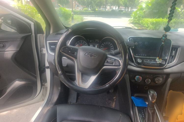 Used Chevrolet Monza 2020 Light Hybrid Redline 320T Dual-Clutch Thrilling Edition Steering Wheel