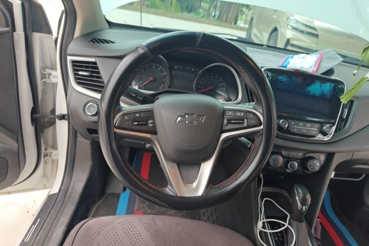 Used Chevrolet Monza 2020 Light Hybrid Redline 320T Dual-Clutch Joyful Edition Steering Wheel