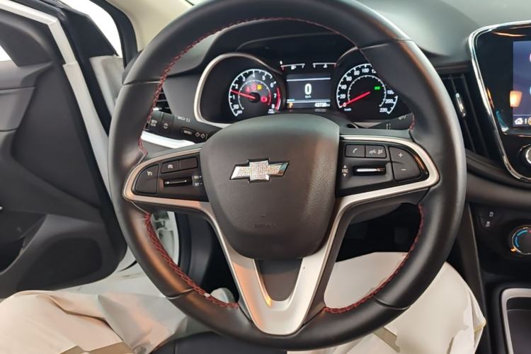Used Chevrolet Monza 2020 Light Hybrid Redline 320T Dual-Clutch Joyful Edition Steering Wheel
