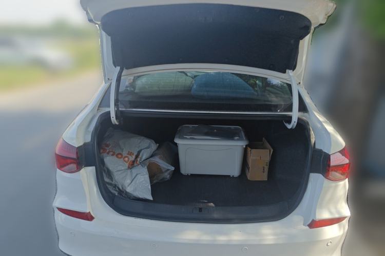 Used Chevrolet Monza 2020 320 Automatic Enjoyment Edition Trunk
