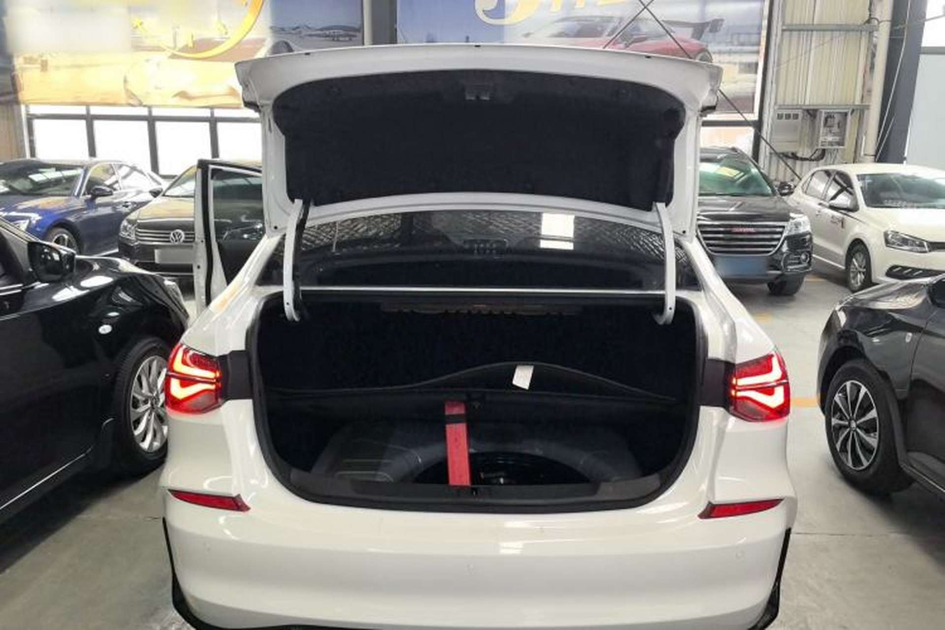 Used Chevrolet Monza 2020 Light Hybrid RS 330T Automatic Comfort Edition Trunk