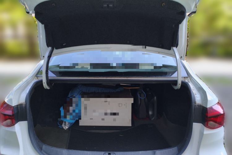 Used Chevrolet Monza 2020 320 Automatic Enjoyment Edition Trunk