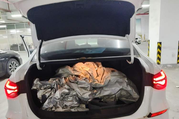 Used Chevrolet Monza 2020 Light Hybrid RS 330T Automatic Comfort Edition Trunk