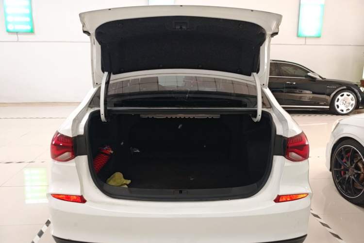 Used Chevrolet Monza 2020 Light Hybrid Redline 320T Dual-Clutch Joyful Edition Trunk