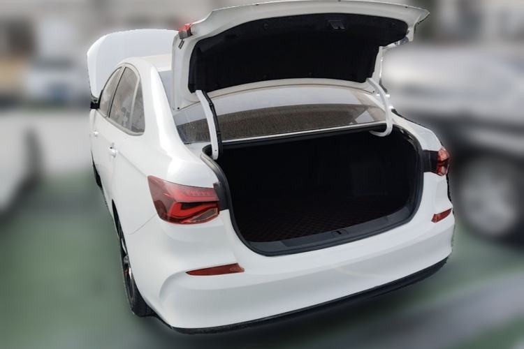 Used Chevrolet Monza 2020 Light Hybrid Redline 320T Dual-Clutch Thrilling Edition Trunk