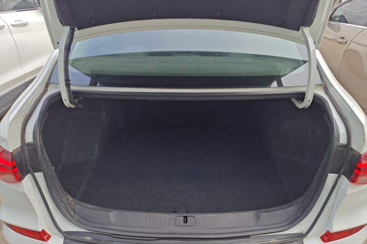 Used Chevrolet Monza 2020 Light Hybrid Redline 320T Dual-Clutch Joyful Edition Trunk