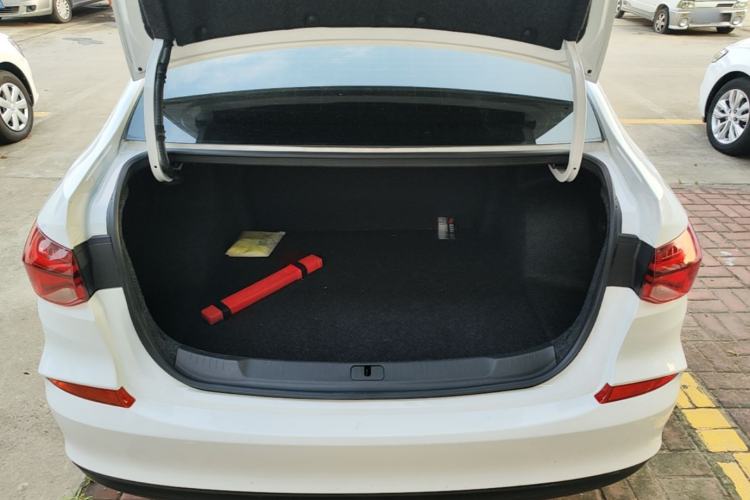 Used Chevrolet Monza 2020 320 Automatic Enjoyment Edition Trunk