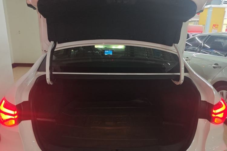 Used Chevrolet Monza 2020 Light Hybrid Redline 320T Dual-Clutch Joyful Edition Trunk
