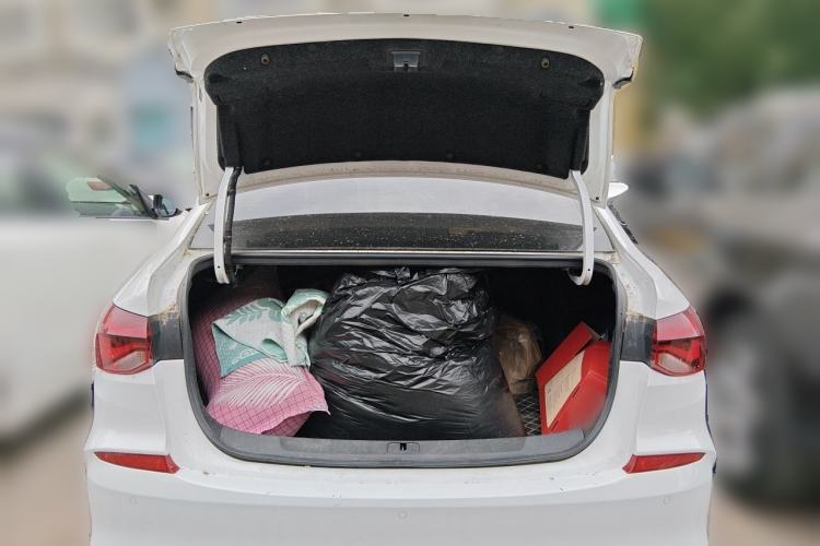 Used Chevrolet Monza 2020 320 Automatic Enjoyment Edition Trunk
