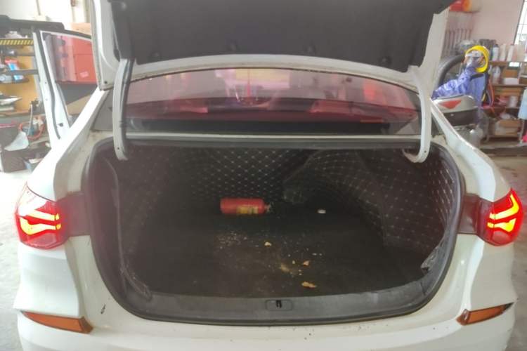Used Chevrolet Monza 2020 320 Automatic Enjoyment Edition Trunk